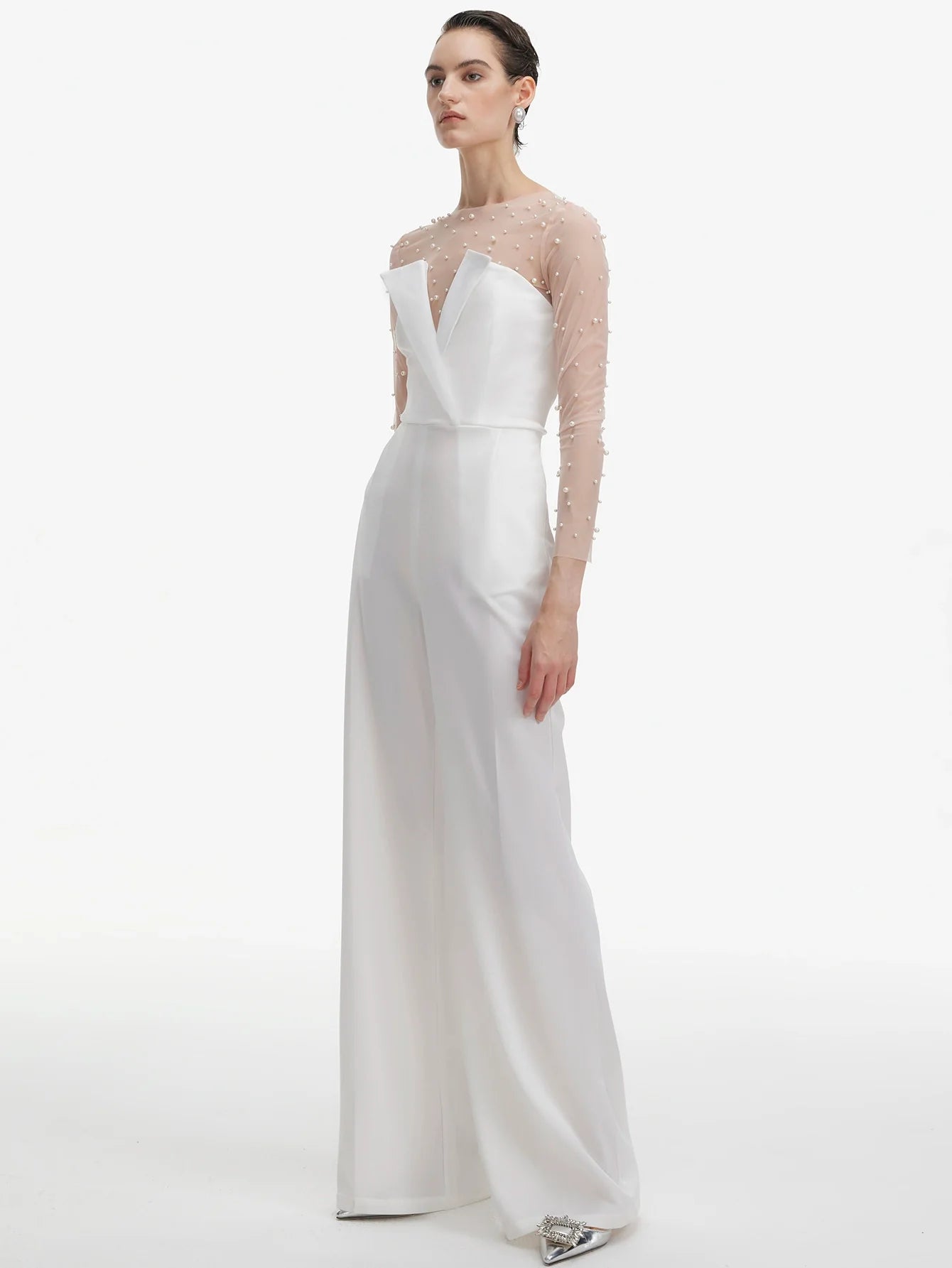 İnci Boncuklu Beyaz Tulum