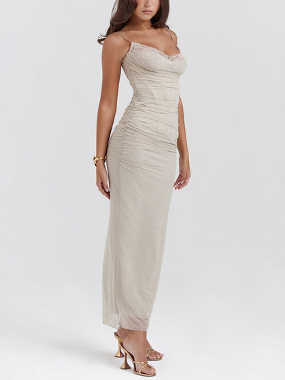 Zarif Dantel Kenarlı Saten Elbise