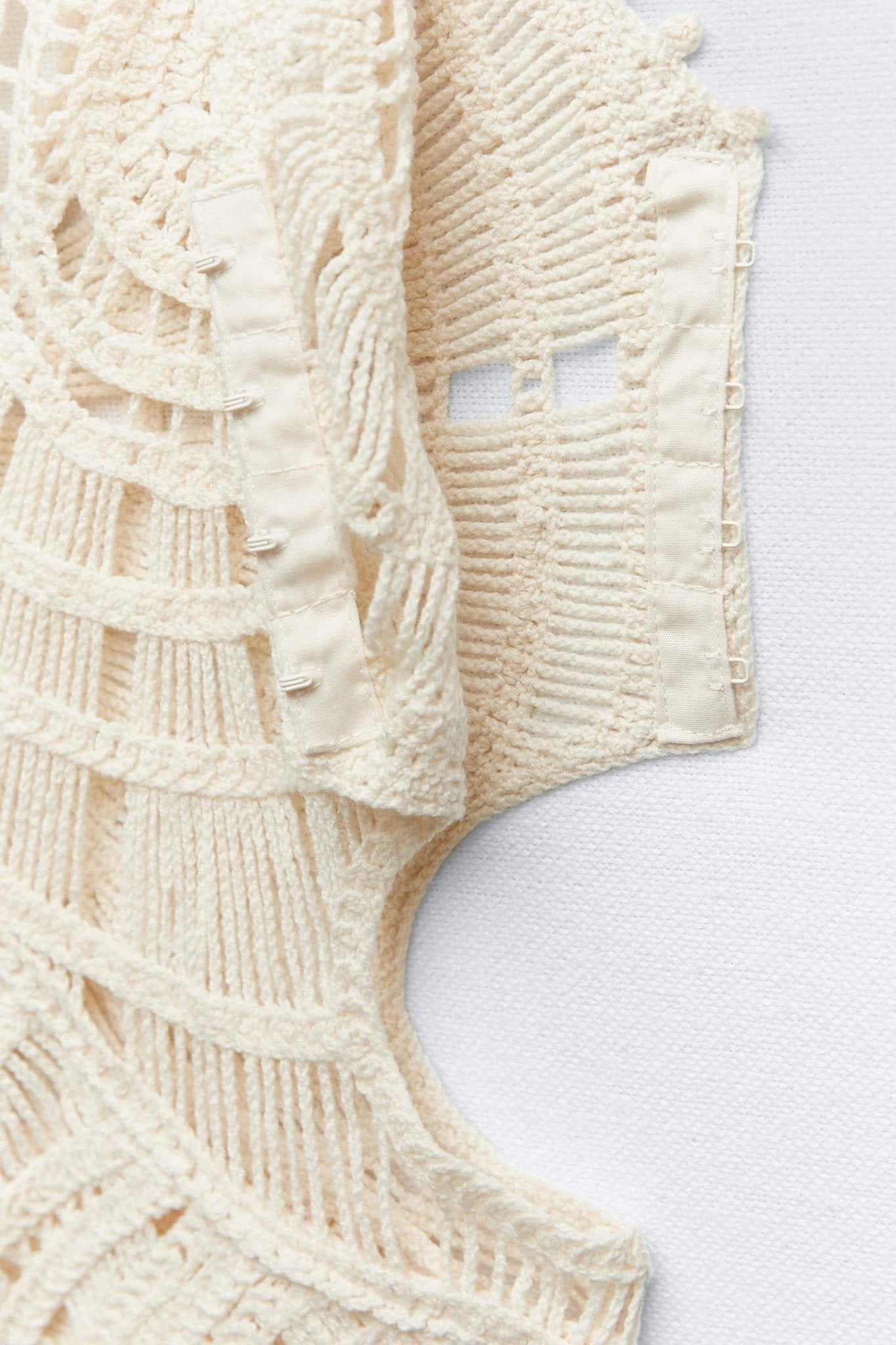 Ethel Dekolteli Tiğ İşi Uzun Elbise