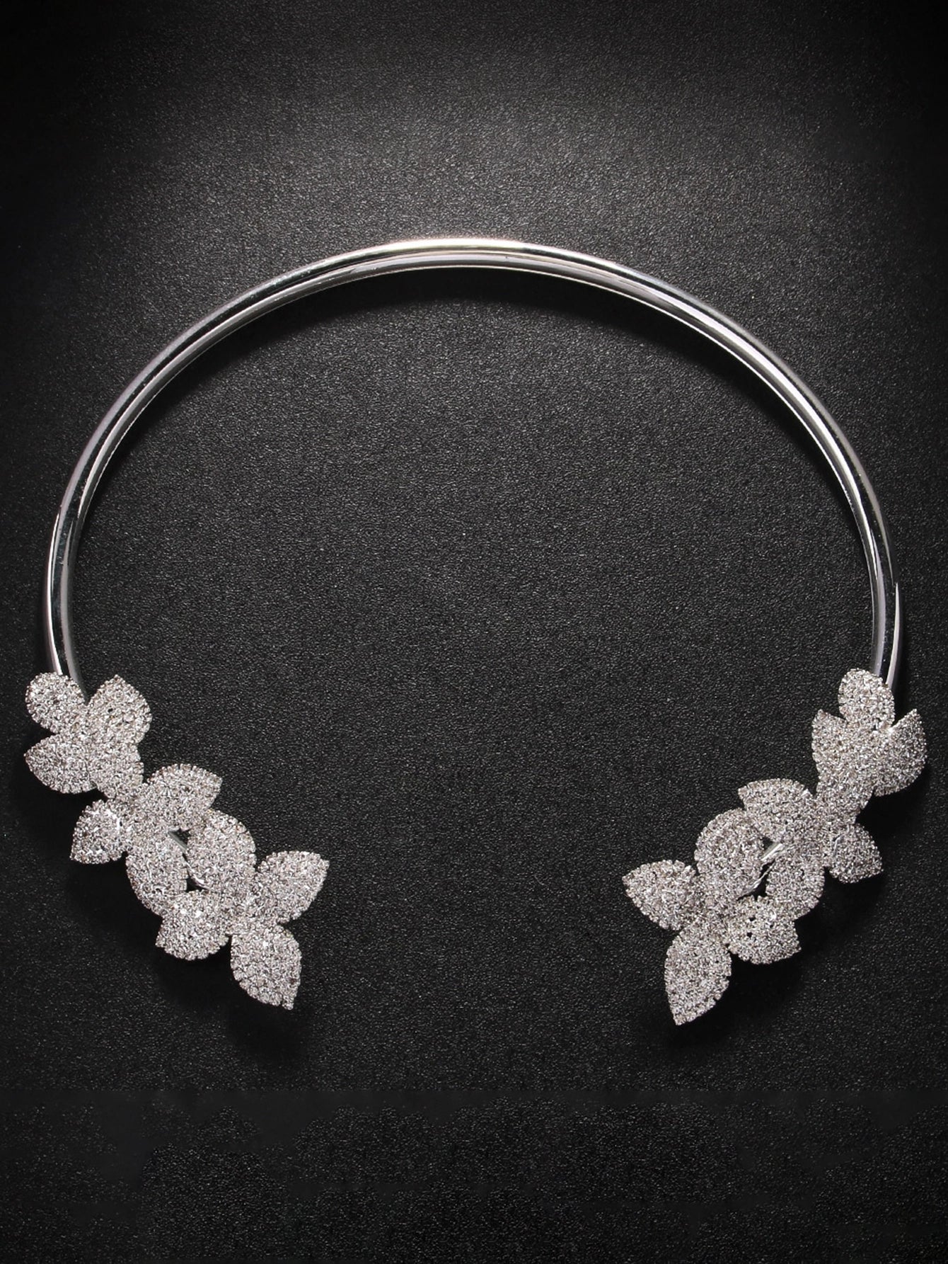 Çiçek Yaprak Kolye