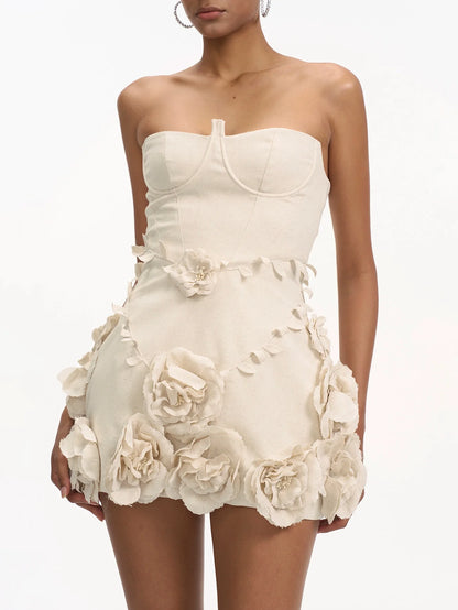Çiçek Süslü Mini Elbise
