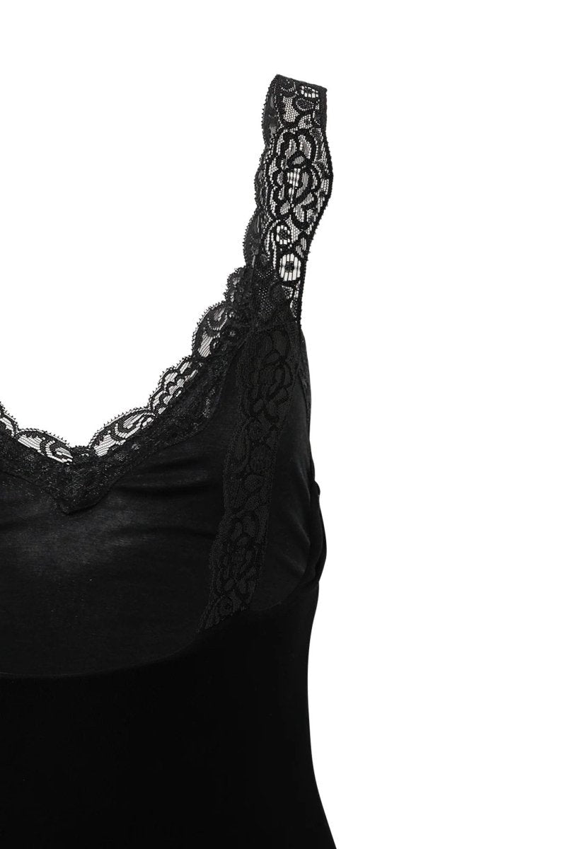 Irene V Yakalı Dantel Süslü Uzun Elbise