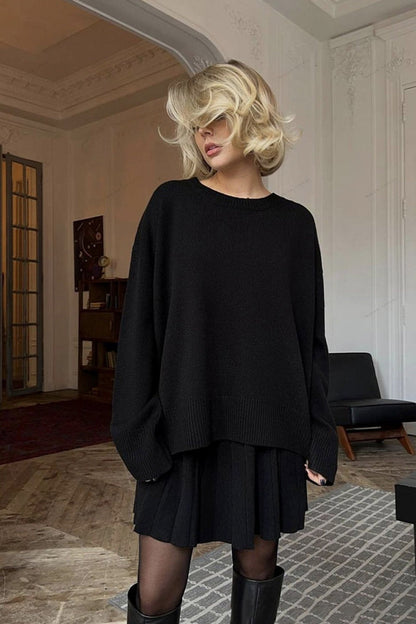 Düz Renk Kazak Yuvarlak Yaka Kazak Ve Pileli Etek Takımı